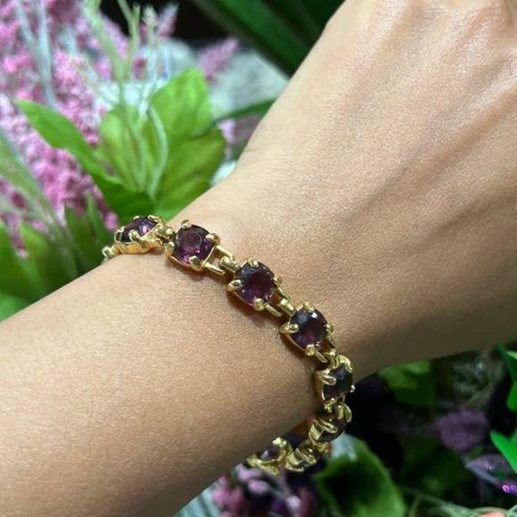 Amethyst Purple 8mm Crystal Swarovski 7" Gold tone Tennis Bracelet - Picture 10 of 12